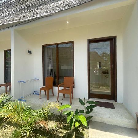 The Corner Homestay Kuta  Buitenkant foto