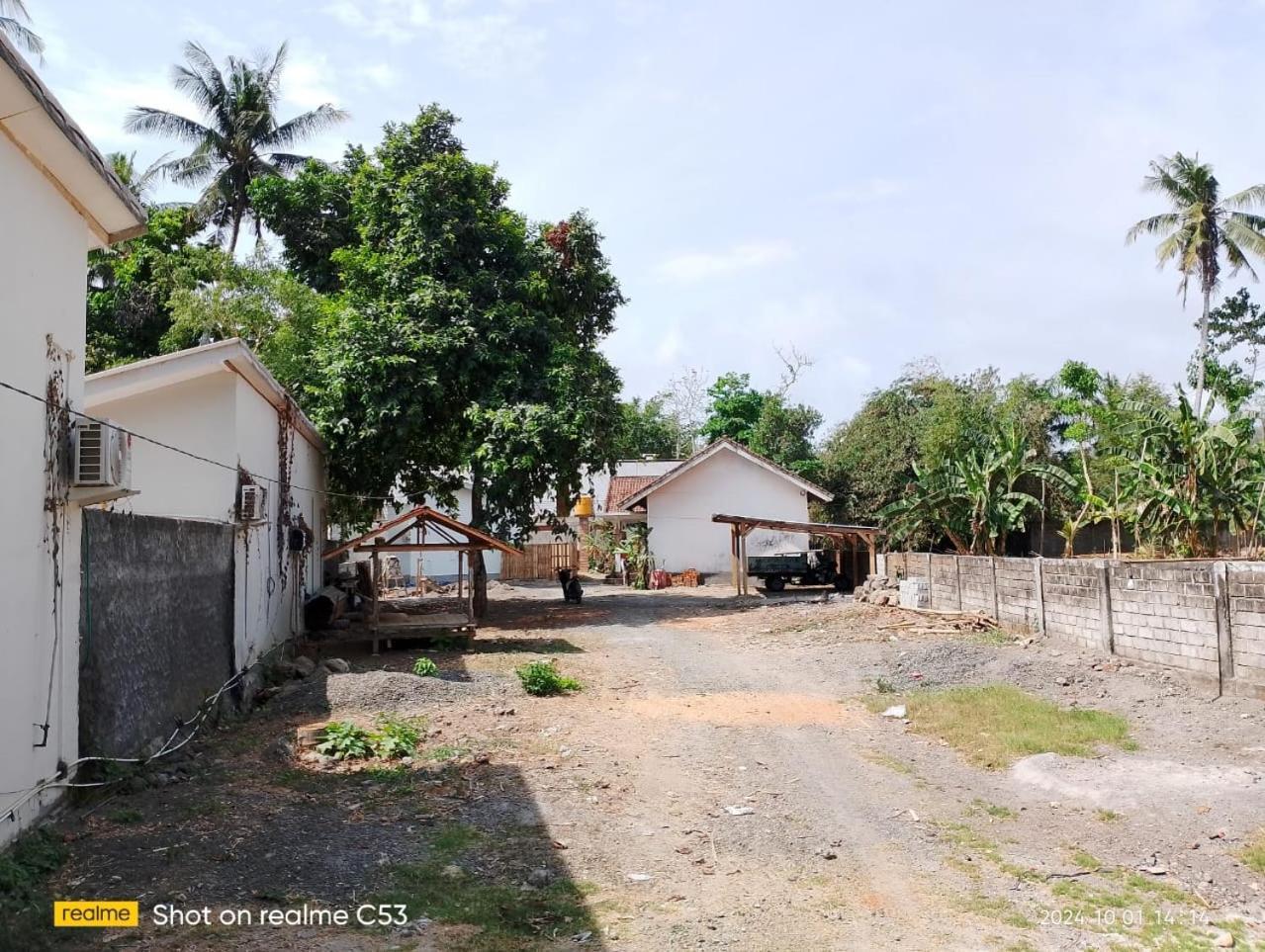 The Corner Homestay Kuta  Buitenkant foto
