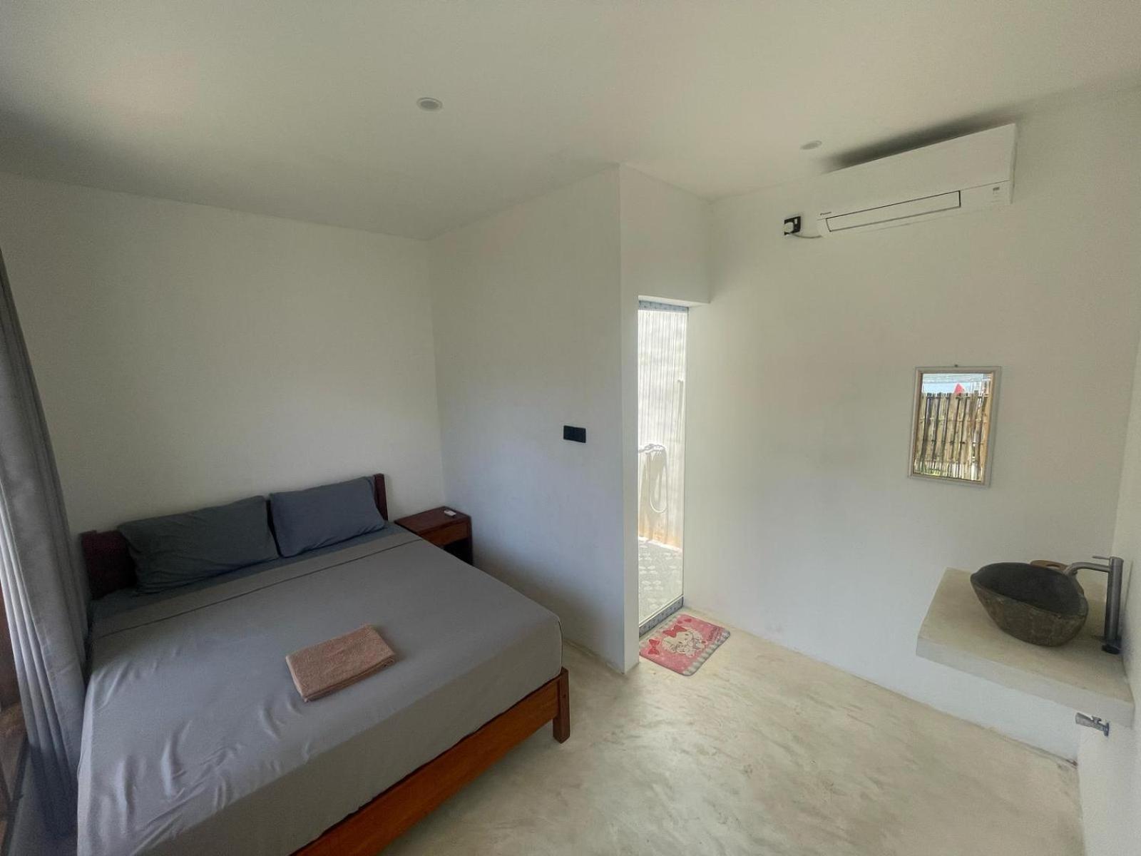 The Corner Homestay Kuta  Buitenkant foto