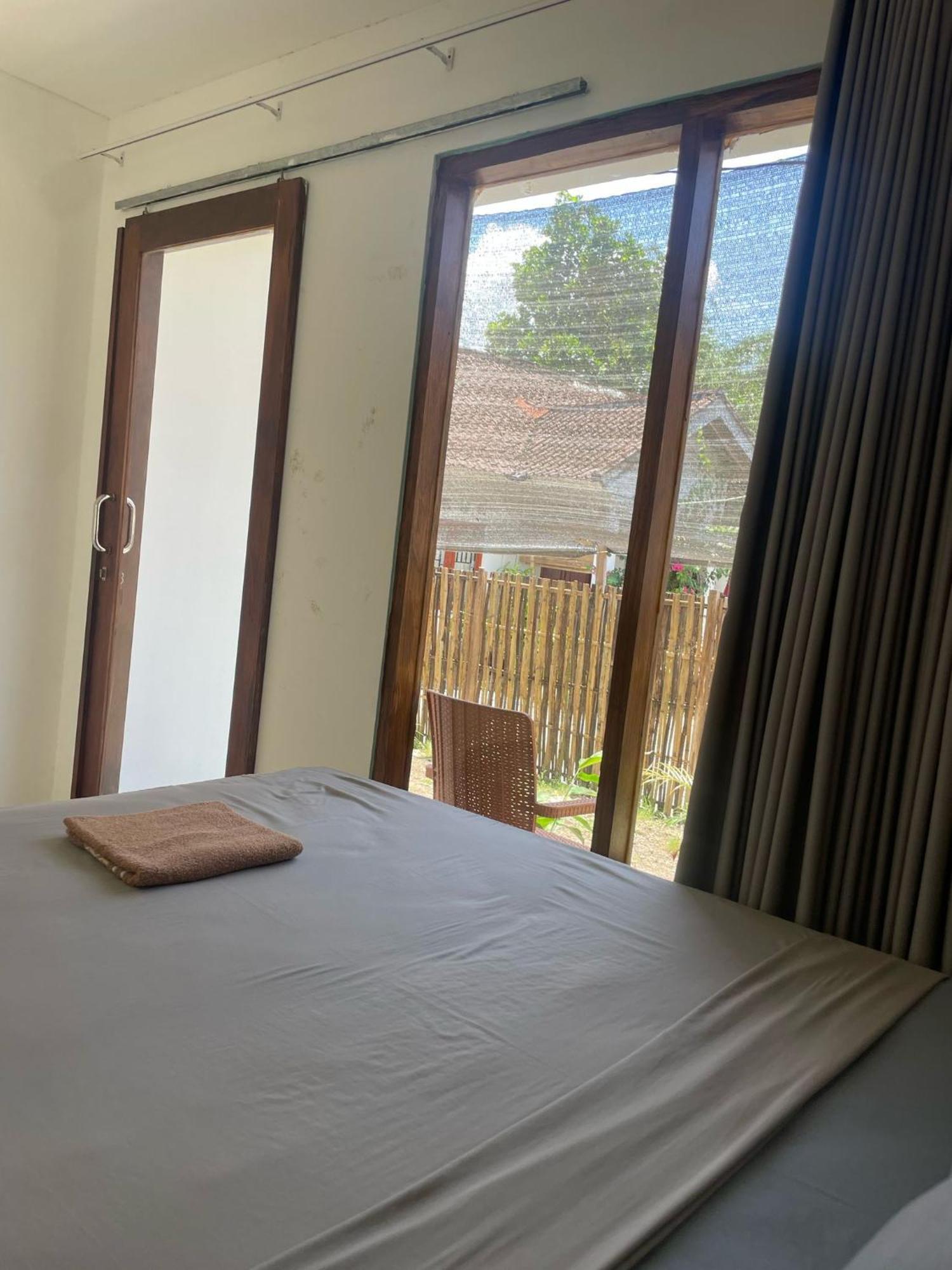 The Corner Homestay Kuta  Buitenkant foto