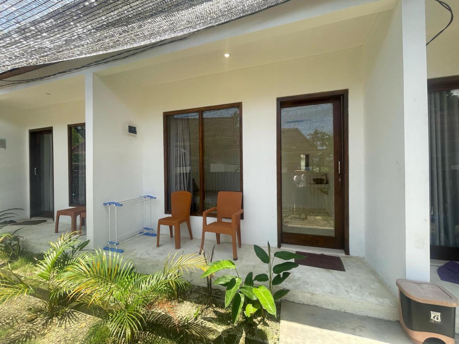 The Corner Homestay Kuta  Buitenkant foto