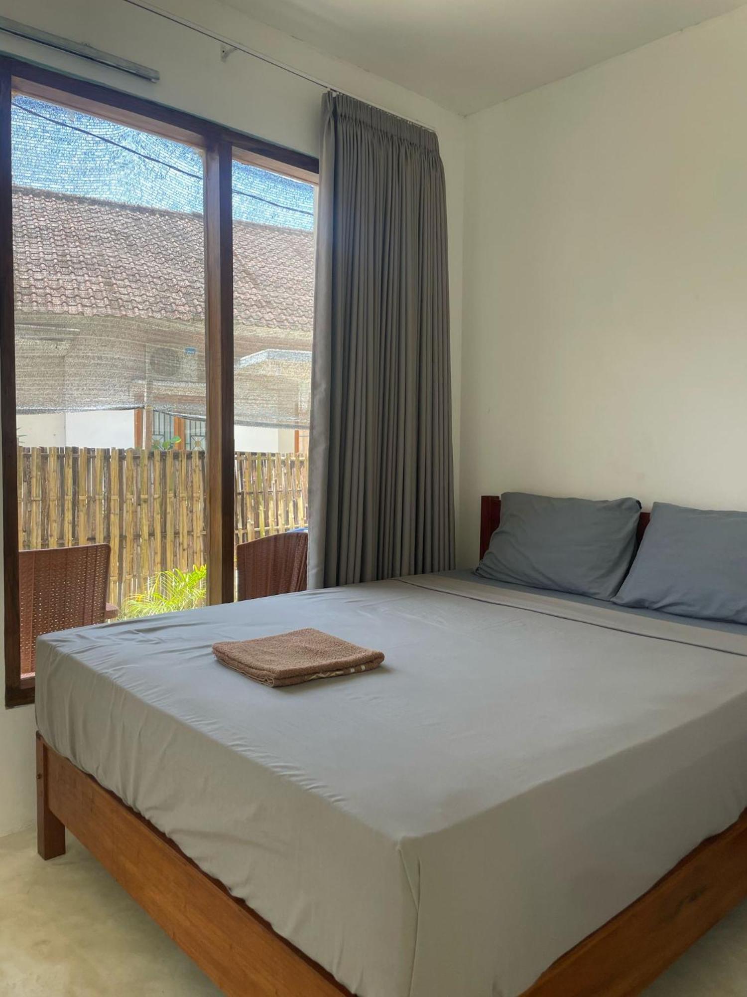 The Corner Homestay Kuta  Buitenkant foto