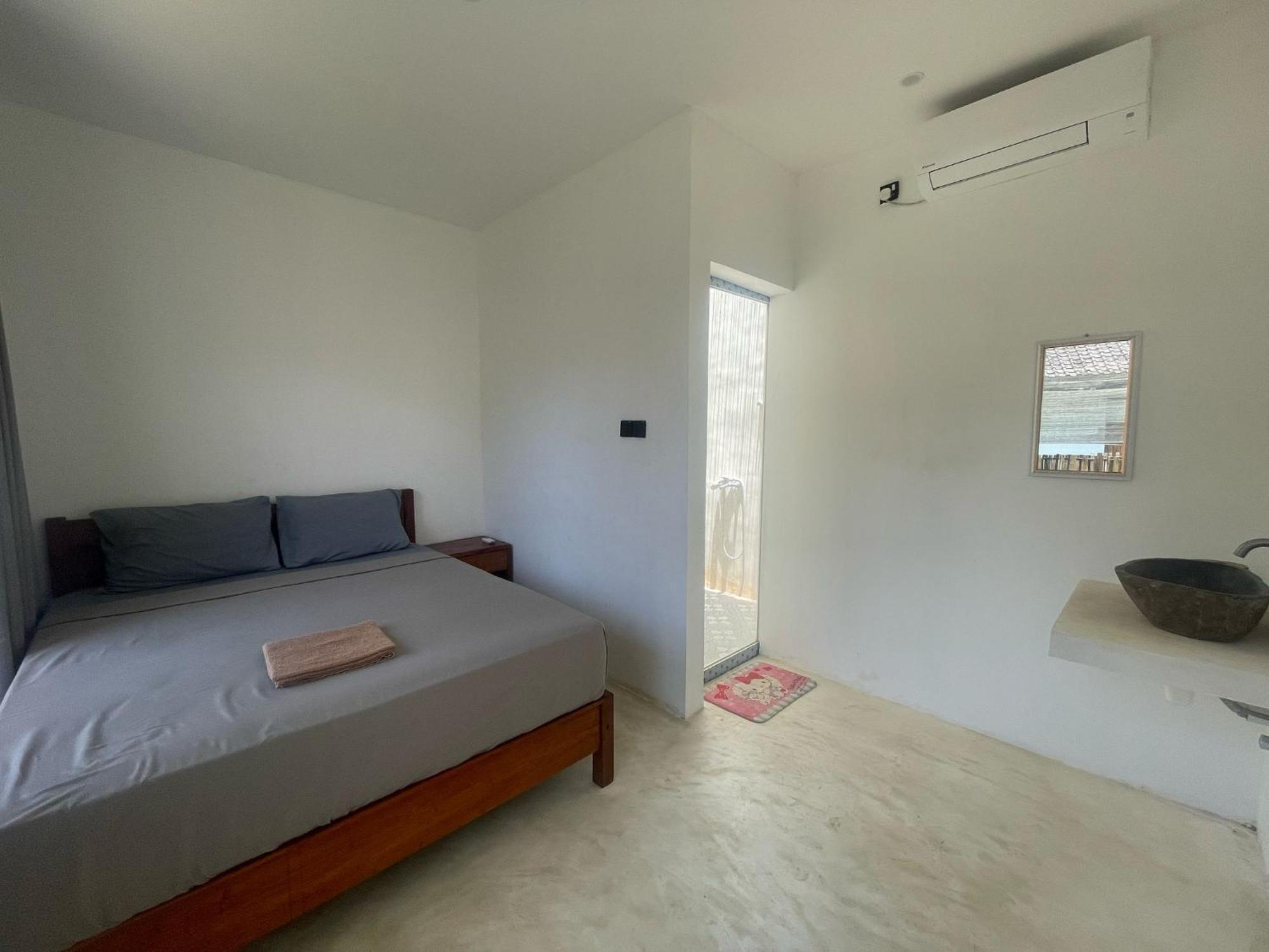 The Corner Homestay Kuta  Buitenkant foto